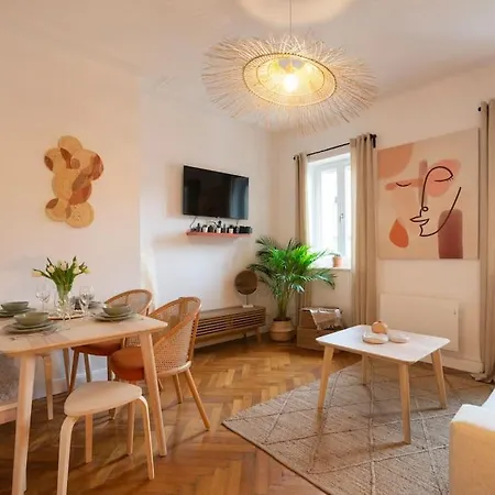 Bohemian Bakoua & Chesterfield Cottage, Hyper-Centre Metz Exterior photo
