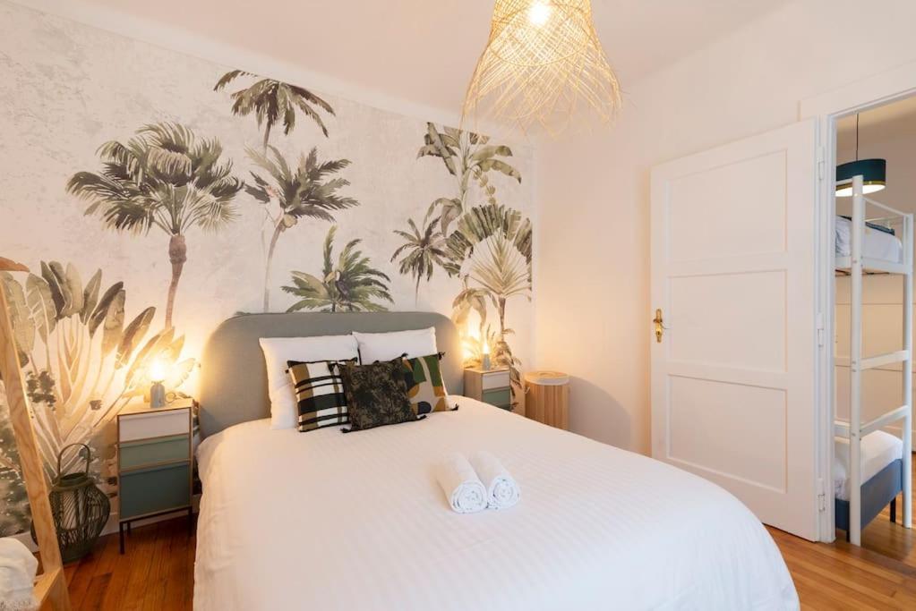 Bohemian Bakoua & Chesterfield Cottage, Hyper-centre Apartment