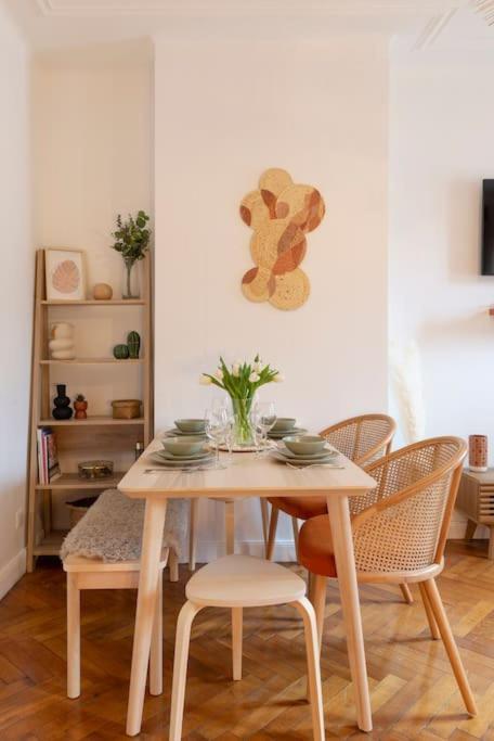 Apartment Bohemian Bakoua & Chesterfield Cottage, Hyper-centre Metz