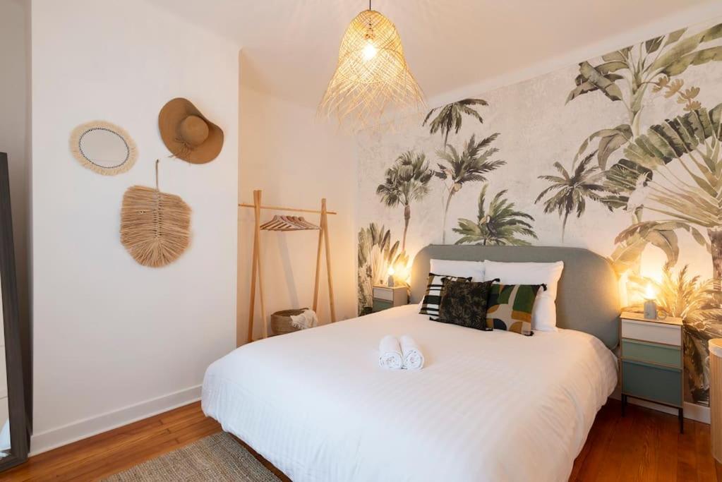 Bohemian Bakoua & Chesterfield Cottage, Hyper-centre