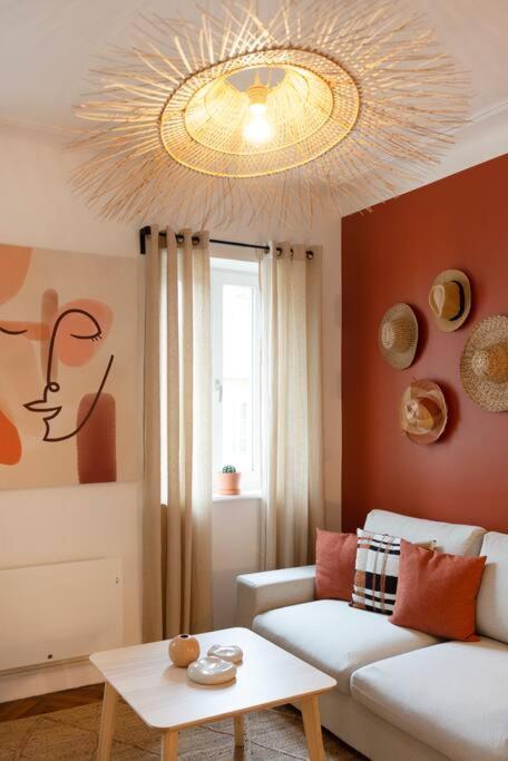 Bohemian Bakoua & Chesterfield Cottage, Hyper-centre Apartment *