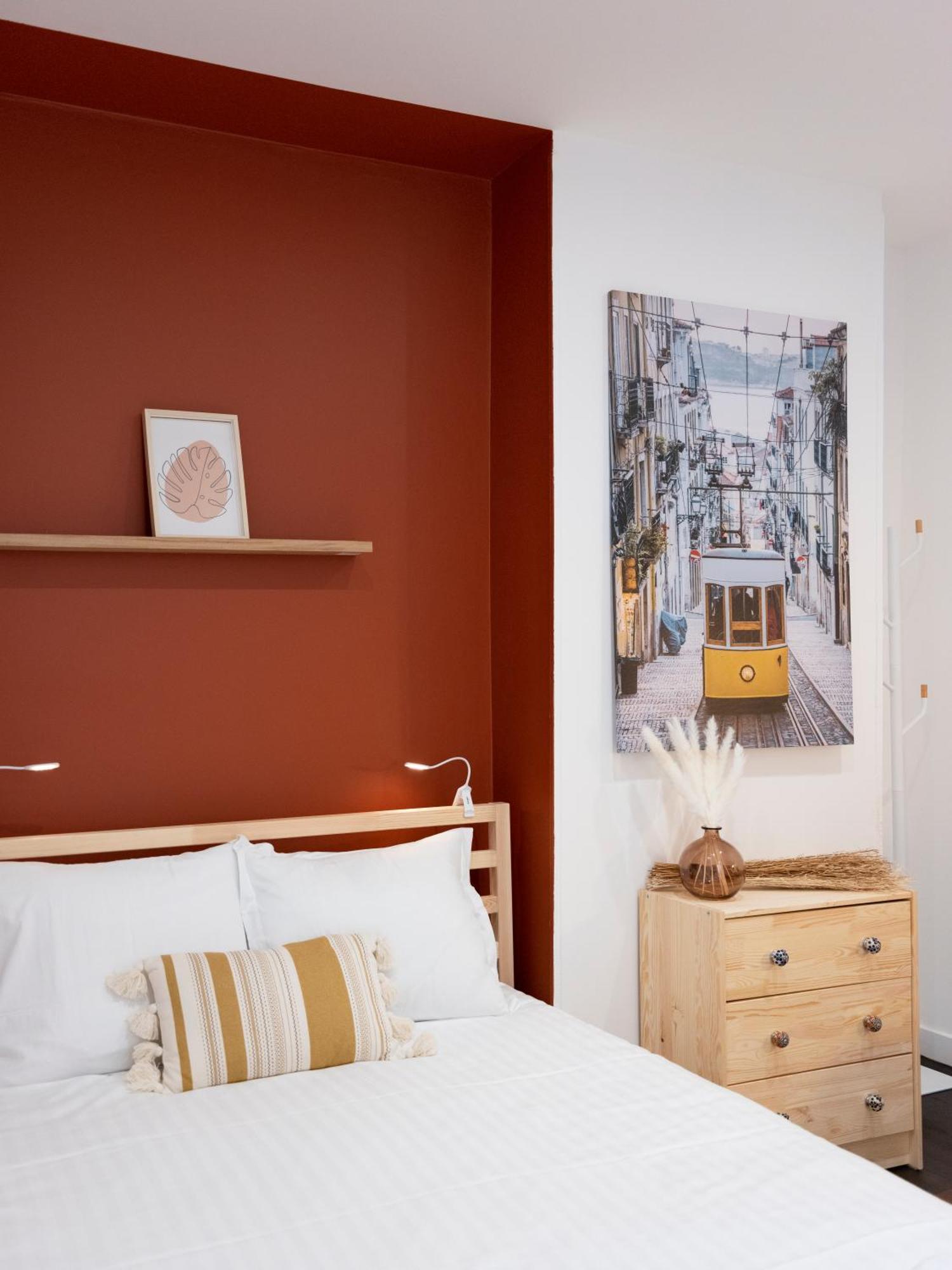 Bohemian Bakoua & Chesterfield Cottage, Hyper-centre Apartment *